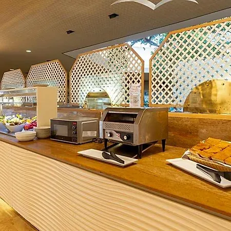 Baia Di Conte Club & Szálloda 4*