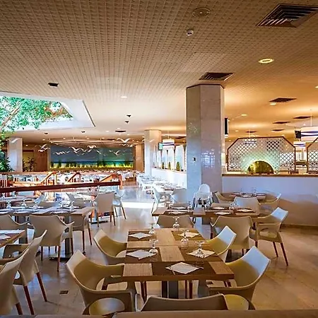 Hotel Baia Di Conte Club & 4*