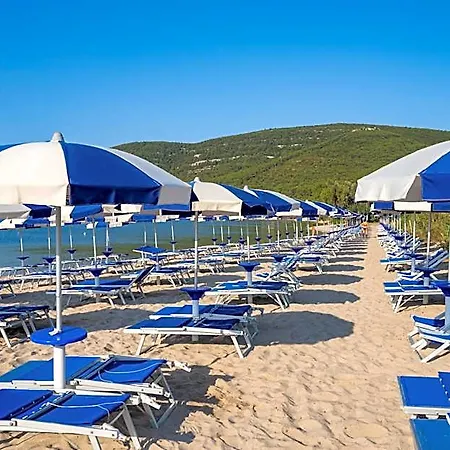 Baia Di Conte Club & Szálloda 4*